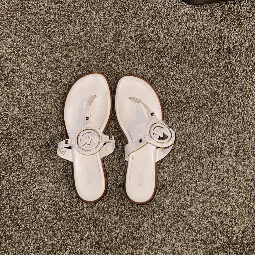 Michael Kora white sandal